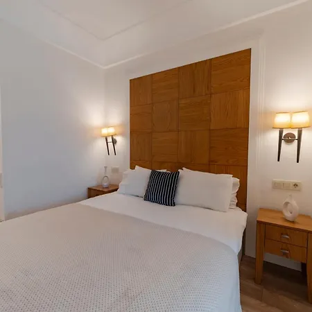 3-bedroom With Balcony & Elevator, Next To Taksim Square Апартаменты *