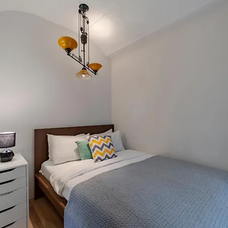3-bedroom With Balcony & Elevator, Next To Taksim Square Lejlighed *